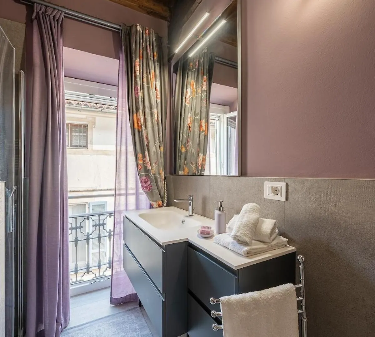 Apartment Happy Days - Pavia City - By Host4U -