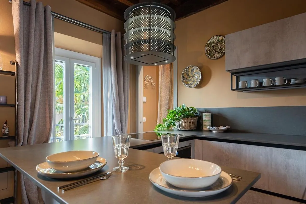 Happy Days - Pavia City - By Host4U - Apartment