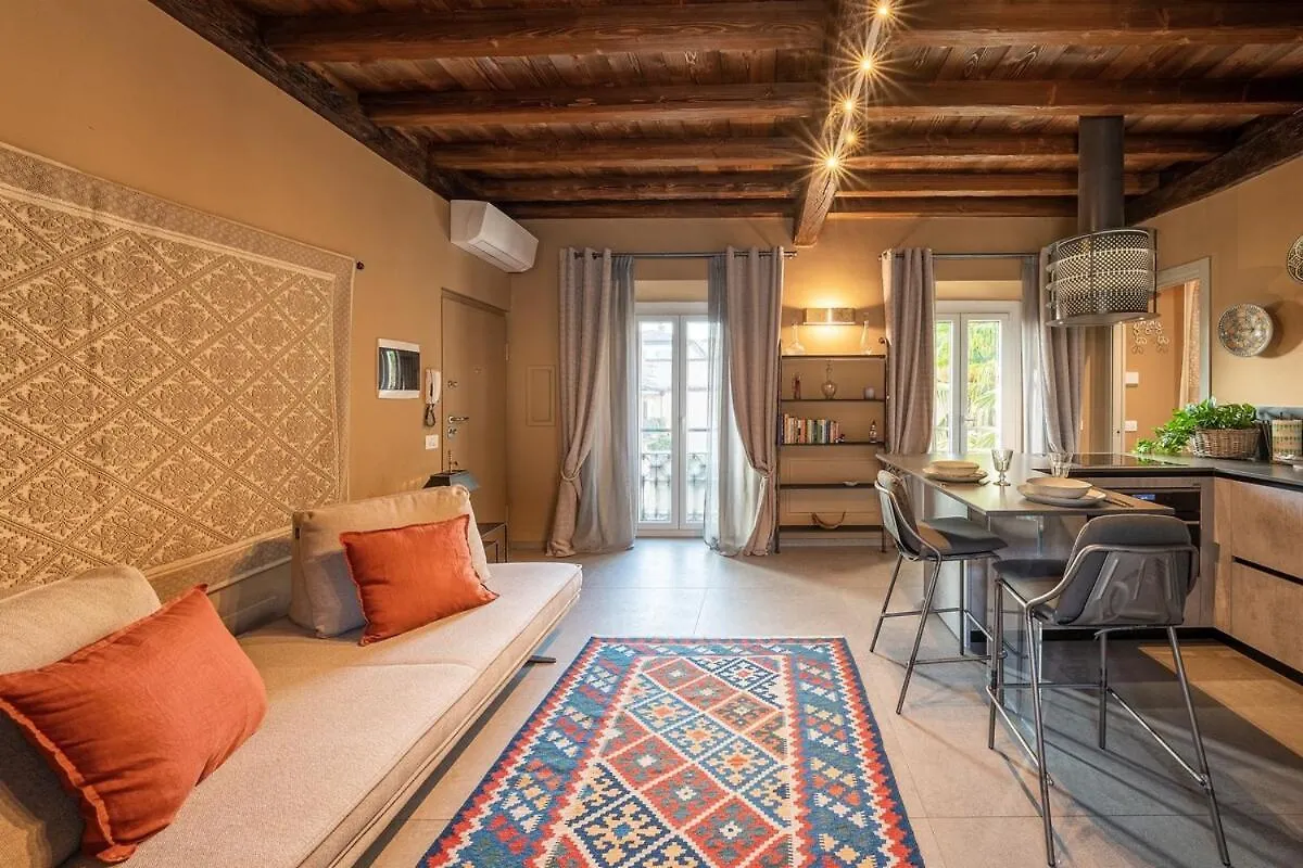 Happy Days - Pavia City - By Host4U -